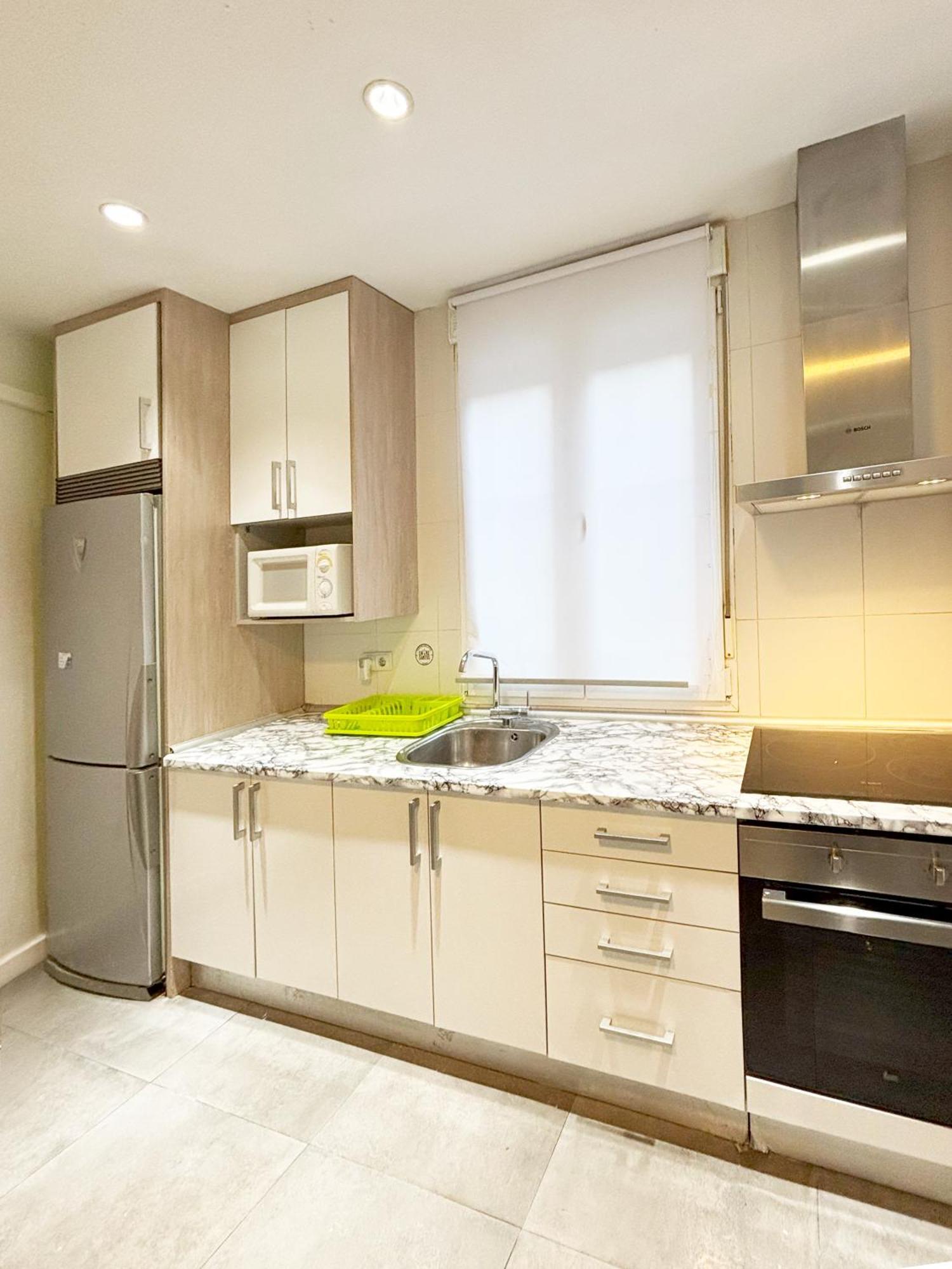 Apartamento Luminoso, Con Patio Y Buena Zona Madrid Exterior foto