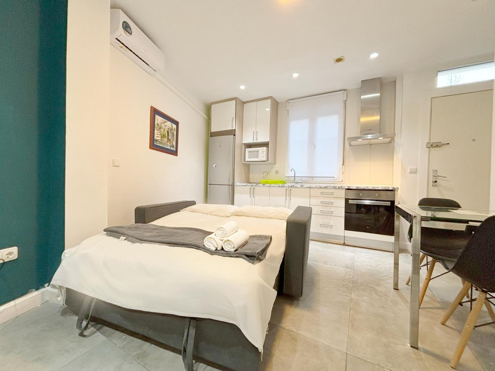 Apartamento Luminoso, Con Patio Y Buena Zona Madrid Exterior foto